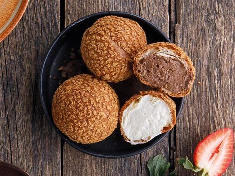 Булочка Шу со сливочным кремом