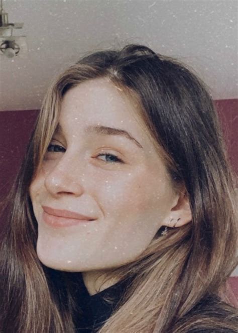 7 Hot Sexy Marleen Quentin Bikini Pics