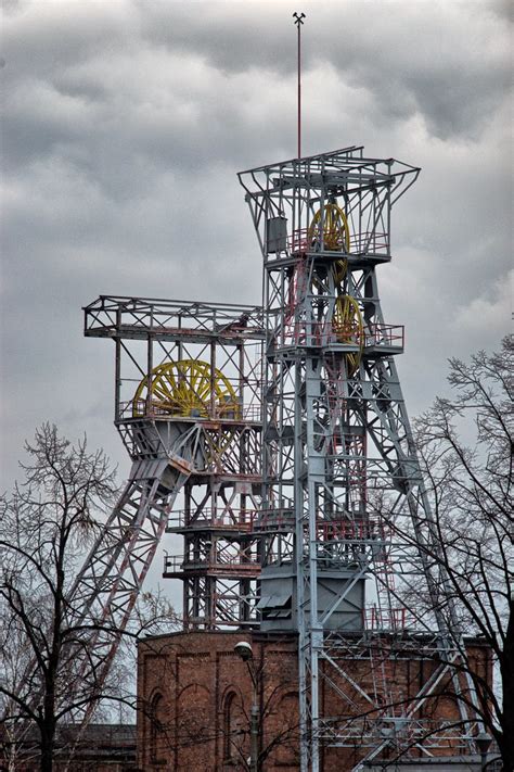 Kopalnia Ignacy Rybnik Wie E Wyci Gowe Zabytkowej Kopaln Flickr