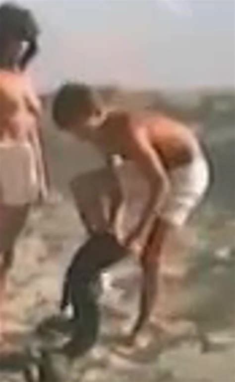 Run Into Sea Nude Low Quality Thisvid