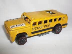 VINTAGE HOT WHEELS REDLINE SCOOL BUS HEAVY WEIGHTS TOY CAR SCHOOL S COOL Antique Price