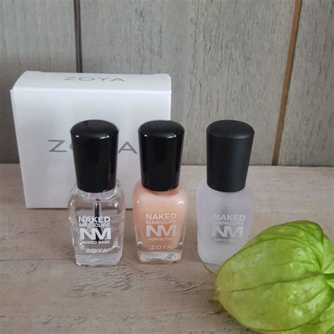 Zoya Naked Manicure TREAT CORRECT PROTECT Viverebeyuna Foto Monique Brinkman Naked