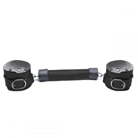 Separador de Pés Couro Sintético CM Dominatrixxx Lust of Love Sex Shop Online