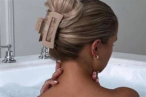 Molly Mae Hague Defended Over Totally Naked Bath Snap And Fans Say Why