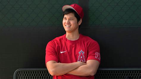 Shohei Ohtani Wears New Balance 9060 At Spring Training Sports