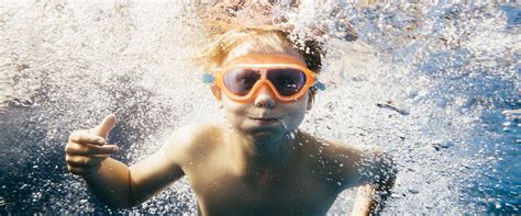 Whats The Longest A Human Can Hold Their Breath Underwater Bbc
