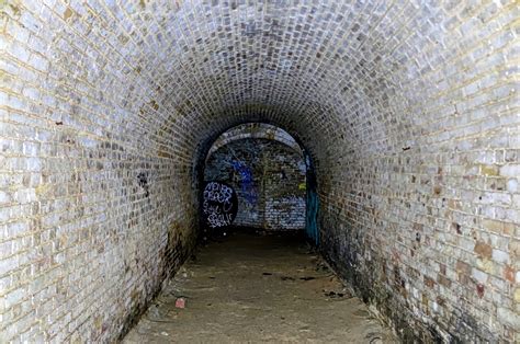Abandoned Kent: Grain Fort Tunnels | Urbex - Discover.re