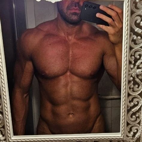 Tall Muscular Hunk Fucks Fleshlight And Cums Hard Gay Amateur Porn