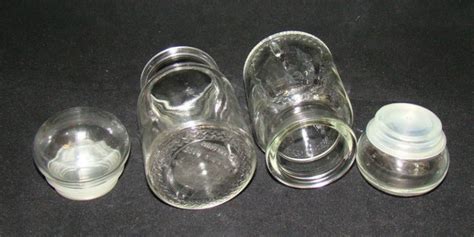 Банки аптечные, стекло, Бельгия, 1940-1980 гг. стоимостью 1400 руб.