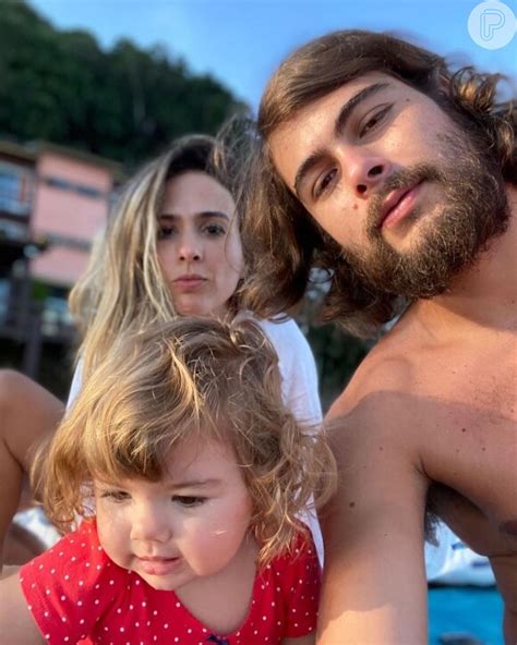 Foto Clara Maria filha de Rafael Vitti e Tatá Werneck encanta pelo