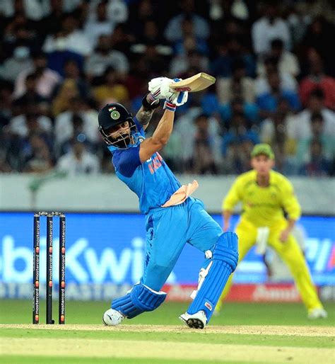 Virat Kohli Batting Images