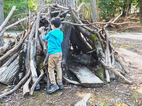 How to Make a Magnificent Forest Mini Den! - Rhubarb and Wren