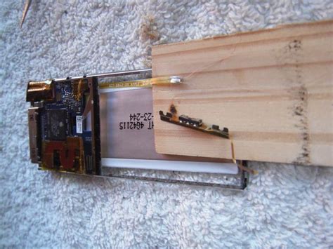ipod nano thth generation holdlock switch ribbon cable repair
