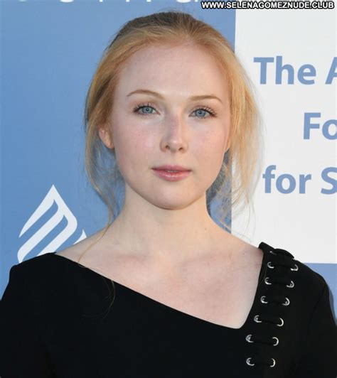 Molly Quinn Posing Hot Posing Hot Celebrity Famous Babe Cute Hot