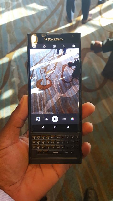 BlackBerry PRIV And It's Slim Profile Star In New Photos