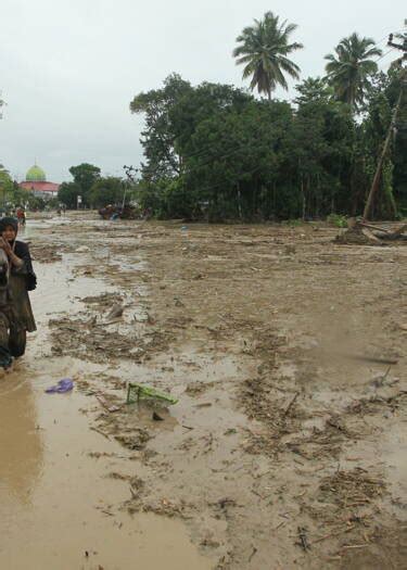 Indonésie le bilan des inondations grimpe à 21 morts Geo fr