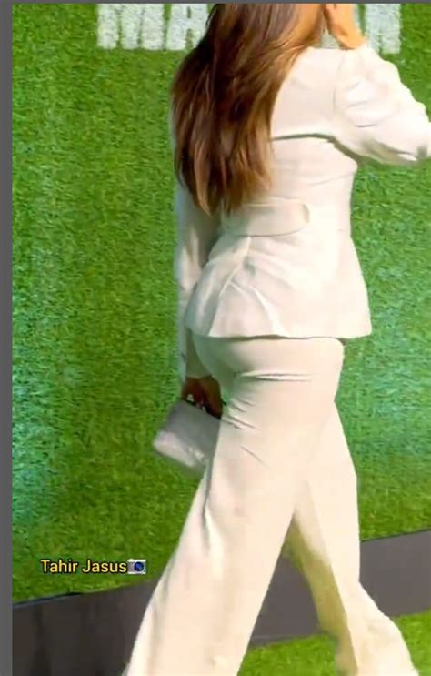 Janhvi Kapoor Instagram Hot