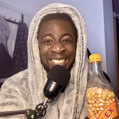 Just brought some cash from the bank ! Ready to dash somebody | Afrolaff