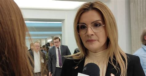 JOANNA FRYDRYCH Dwa wyroki MORAWIECKIEGO świadczą o braku