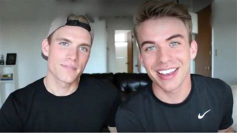 Rhodes Bros Ecco Come Hanno Fatto Coming Out Fra Loro I Gemelli Gay Di Youtube Gay It