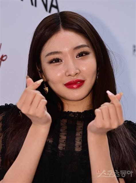 연예뉴스 Hot② 청하 1억원 이상 기부 ‘그린노블클럽 가입｜스포츠동아