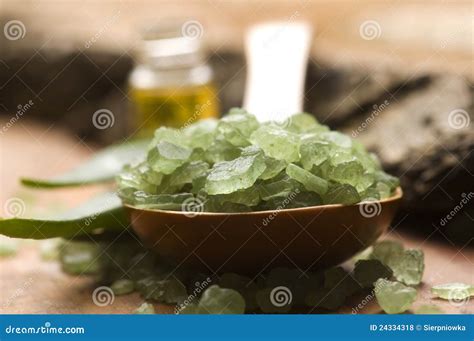 соль Vera масла массажа ванны алоэ Стоковое Фото - изображение ...