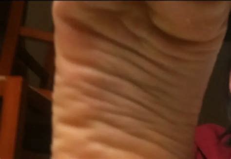 Used Red Toenails And Soles Feet After Day At Beach Nude Pics Xhamster