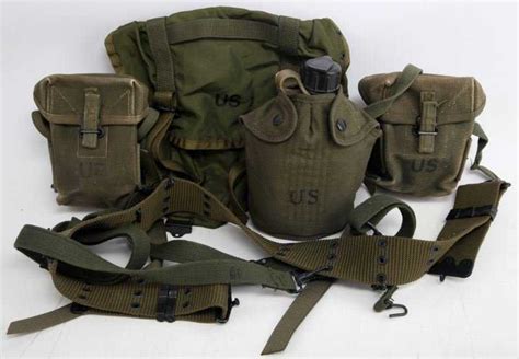 VIETNAM WEB GEAR AMMO POUCH CANTEEN COMBAT PACK