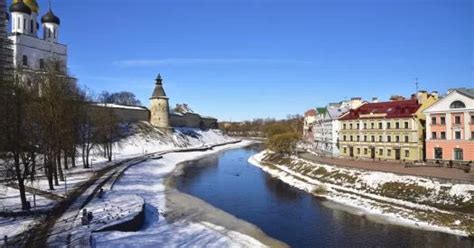 Авиакомпания "Азимут" будет чаще летать из Москвы во Псков - Serenity ...