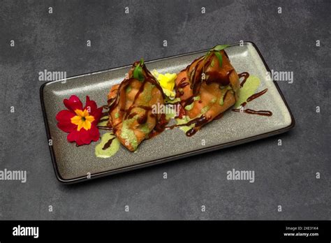 Indian Tibetan And Nepalese Food Vegetarian Samosas Stock Photo Alamy