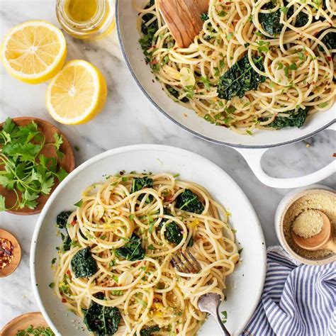 Spaghetti Aglio E Olio Recipe Love And Lemons