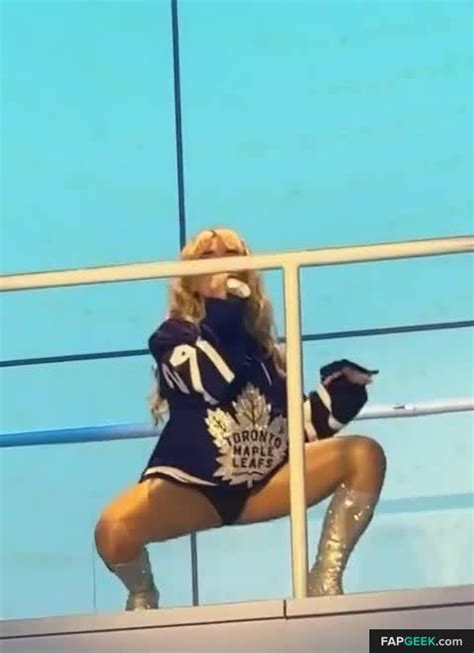 Sabrina Carpenter Sabrina Carpenter Sabrinacarpenter Nude Leaked Onlyfans Video FapGeek