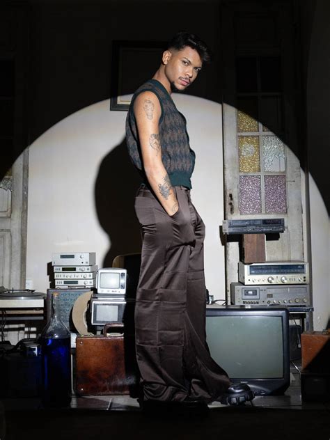 Quem é Jessé Aguiar que deixou o gospel e se revelou gay 06 07 2023 Ilustrada Folha