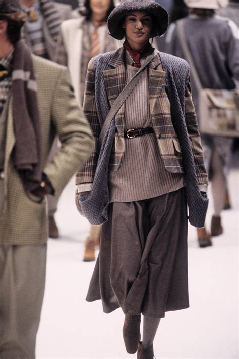 Pin By Alexa On Vintage Runway Ii How To Wear Ready To Wear Vintage Runway
