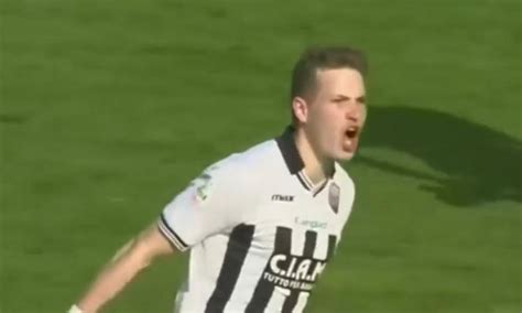 Rivoluzione nel mondo del calcio l ex Ascoli Jankto Sono gay non voglio più nascondermi