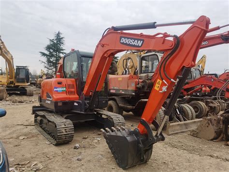 Several 6 Ton Used Doosan Dx60 Used Hydraulic Crawler Excavators