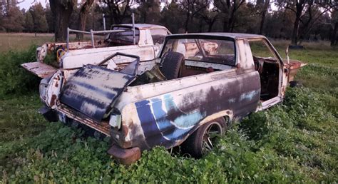 Heres My Very First Look At The Two Dilapidated Chrysler Valiant Utes
