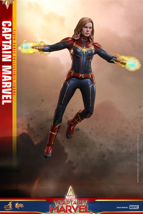 Captain Marvel Scale Figure By Hot Toys The Toyark News