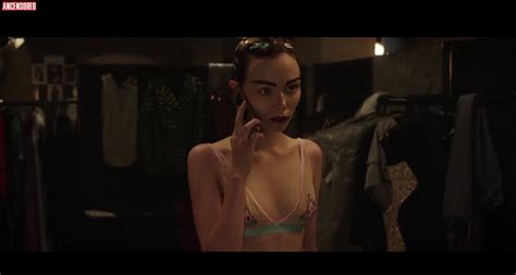 Naked Ivanna Sakhno In The Spy Who Dumped Me