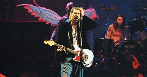 Lawsuit Over Naked Baby On Nirvanas Nevermind Is Revived The New York Times