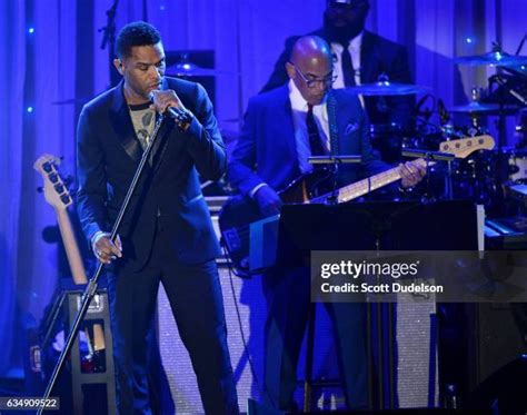 maxwell singer   premium high res pictures getty images