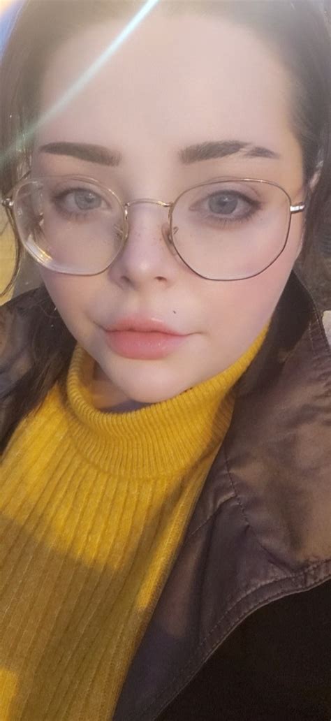 Skim Milf On Twitter A Sleepy Bitch Https T Co GzoDbIDHWu Twitter