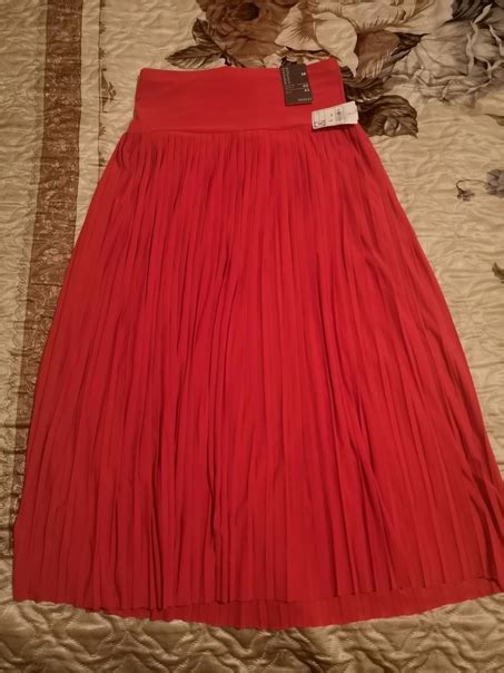 Продам новую юбку. Пояс на резинке. Размер 38. Цвет чуть темнее, чем на ...