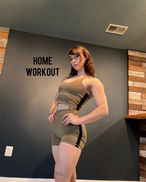 𝐋𝐄𝐀𝐍 𝐁𝐄𝐄𝐅 𝐏𝐀𝐓𝐓𝐘 | 🥳 The workout of the day was abs and legs focused