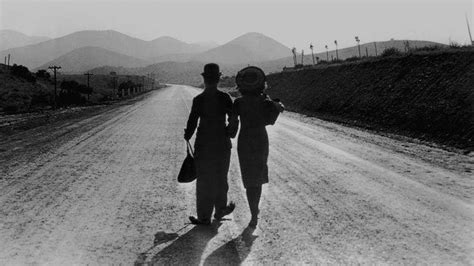 Чарли Чаплин: Гид по биографии и творчеству для начинающих – ИНОЕКИНО