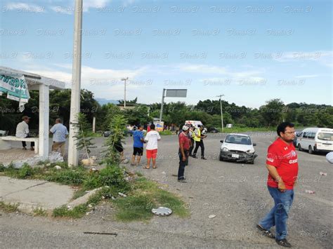 Tres heridos deja choque de 3 vehículos en la Iguala Chilpancingo