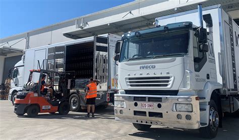 Pack & send services are the best way to move fragile items 4