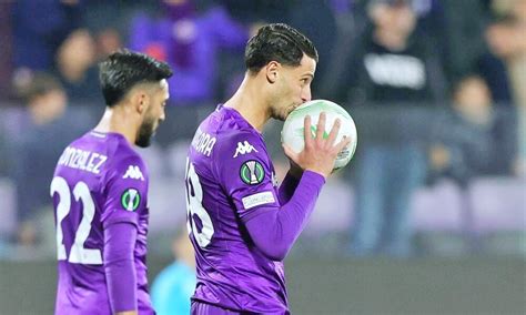 Braga Perde Fiorentina E Est Fora Da Liga Confer Ncia Europa