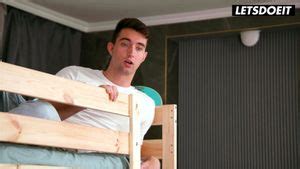 巨乳の若いカンディアレクサが洗濯室でこっそりフェラ ホーニーホステルを視聴 Anal Babe Butt Porn SpankBang