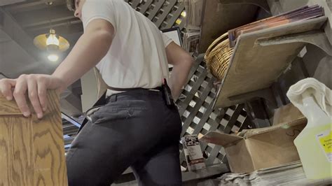 Hot Sexy Restaurant Server Stud Serves Me His FAT ASS ThisVid